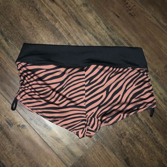 Victoria’s Secret PINK Gym to Swim Shorts Sport - Picture 7 of 7